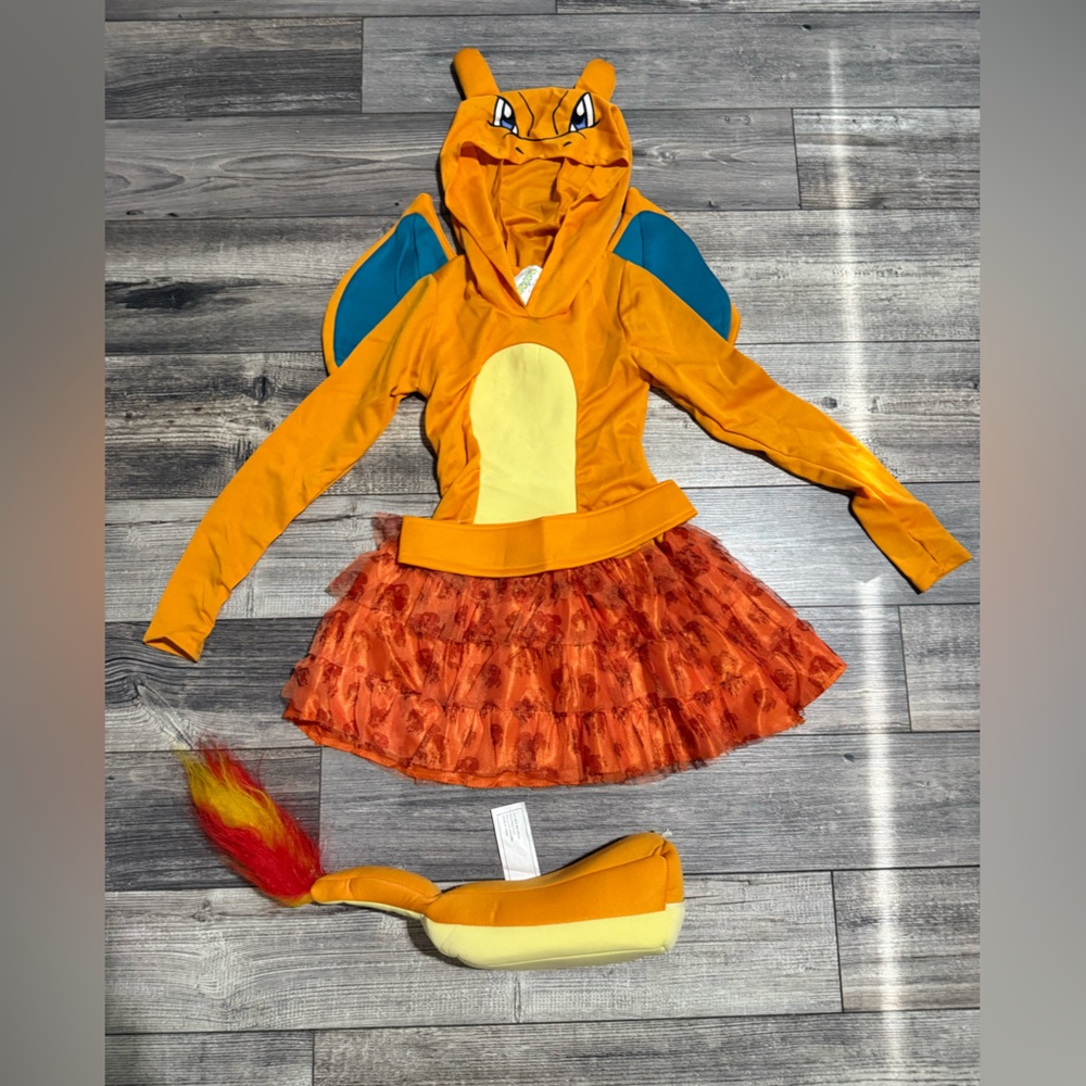 Girls Pokemon Charizard Costume Set